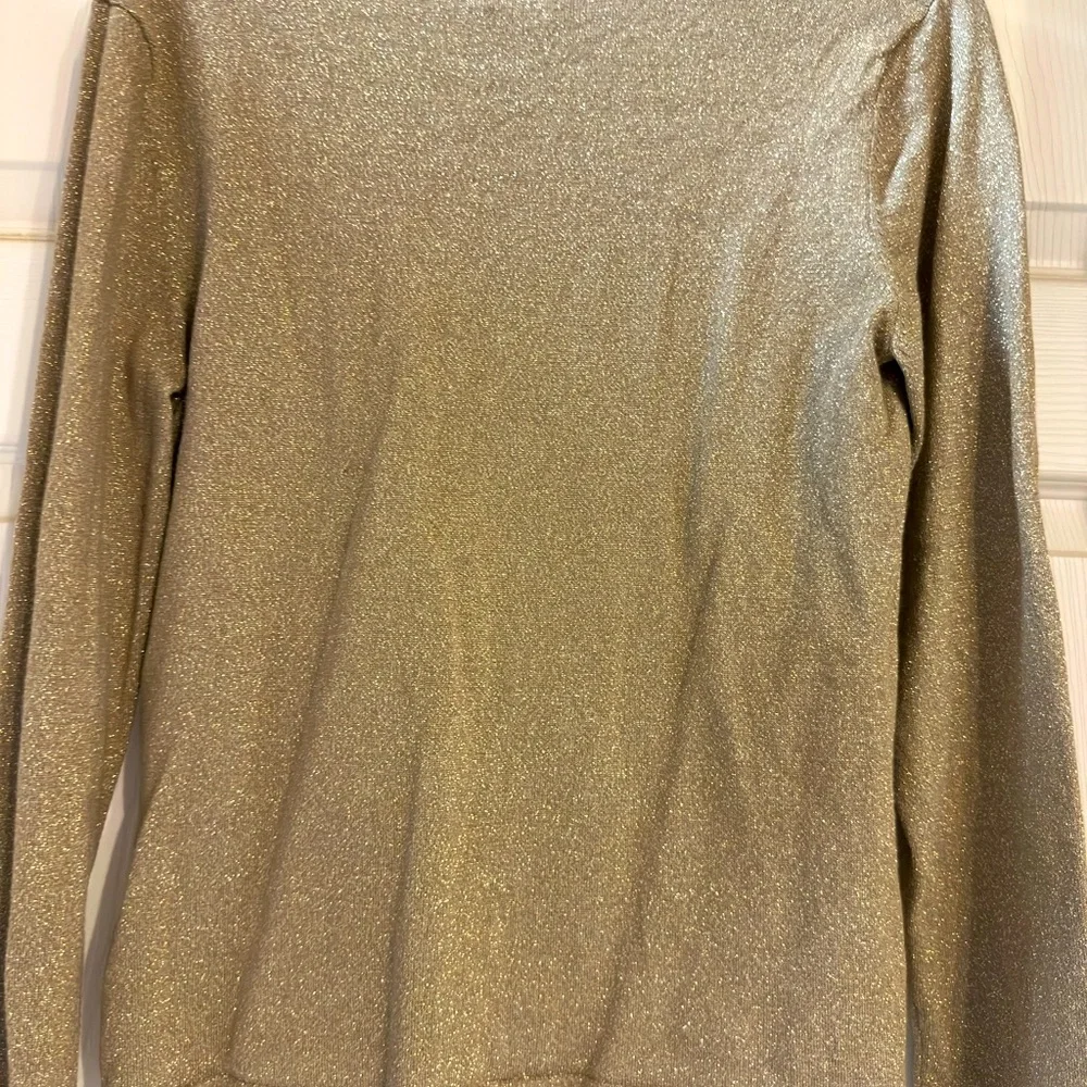 EUC Chico's‎ Women's Metallic Gold  Knitted Long Sleeves Top Size 2